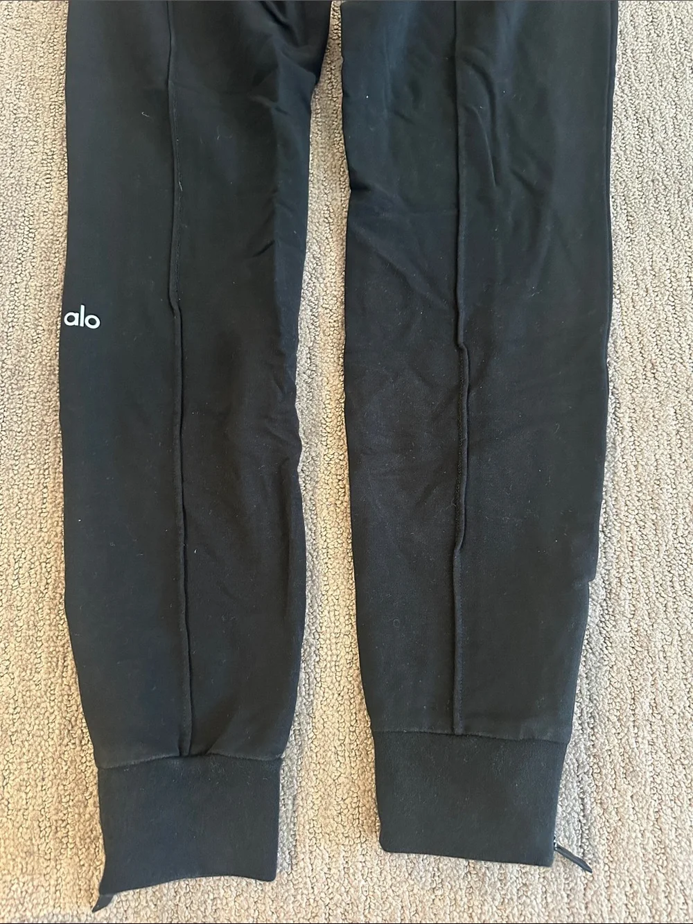 ALO Yoga slim tapered